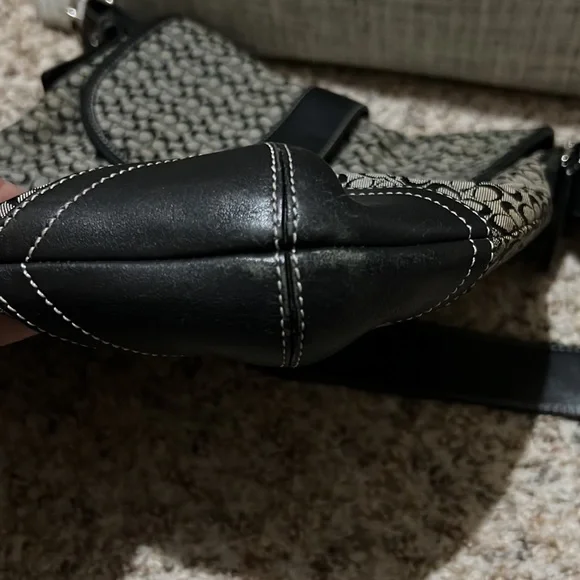 Pre-owned Coach Signature C Black Leather/canvas Crossbody Bag - Picture 10 of 10